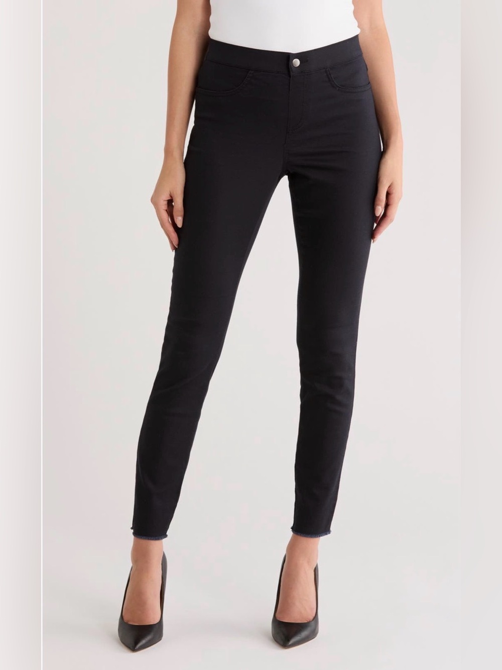 NEW…HUE Fray Hem Denim Leggings